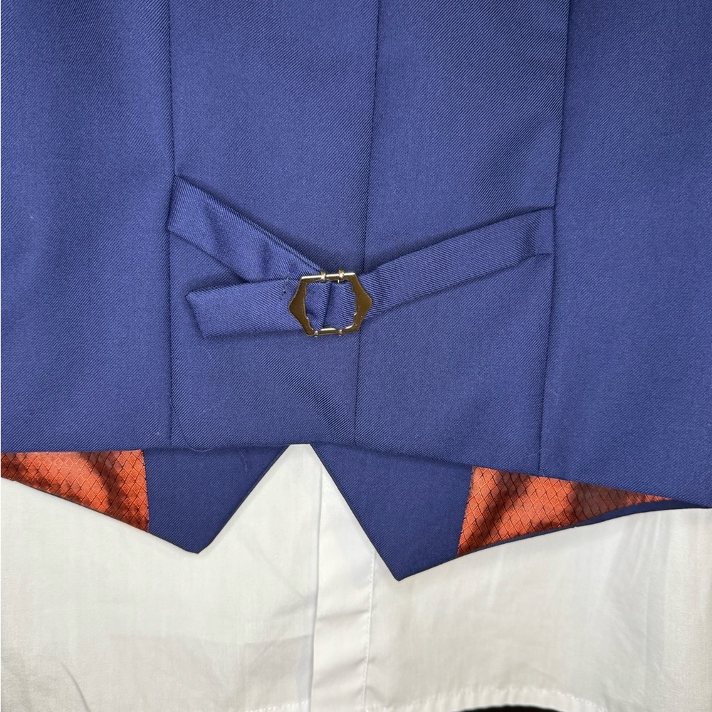 Boys 3 piece suit, size 14 - Picture 7 of 11